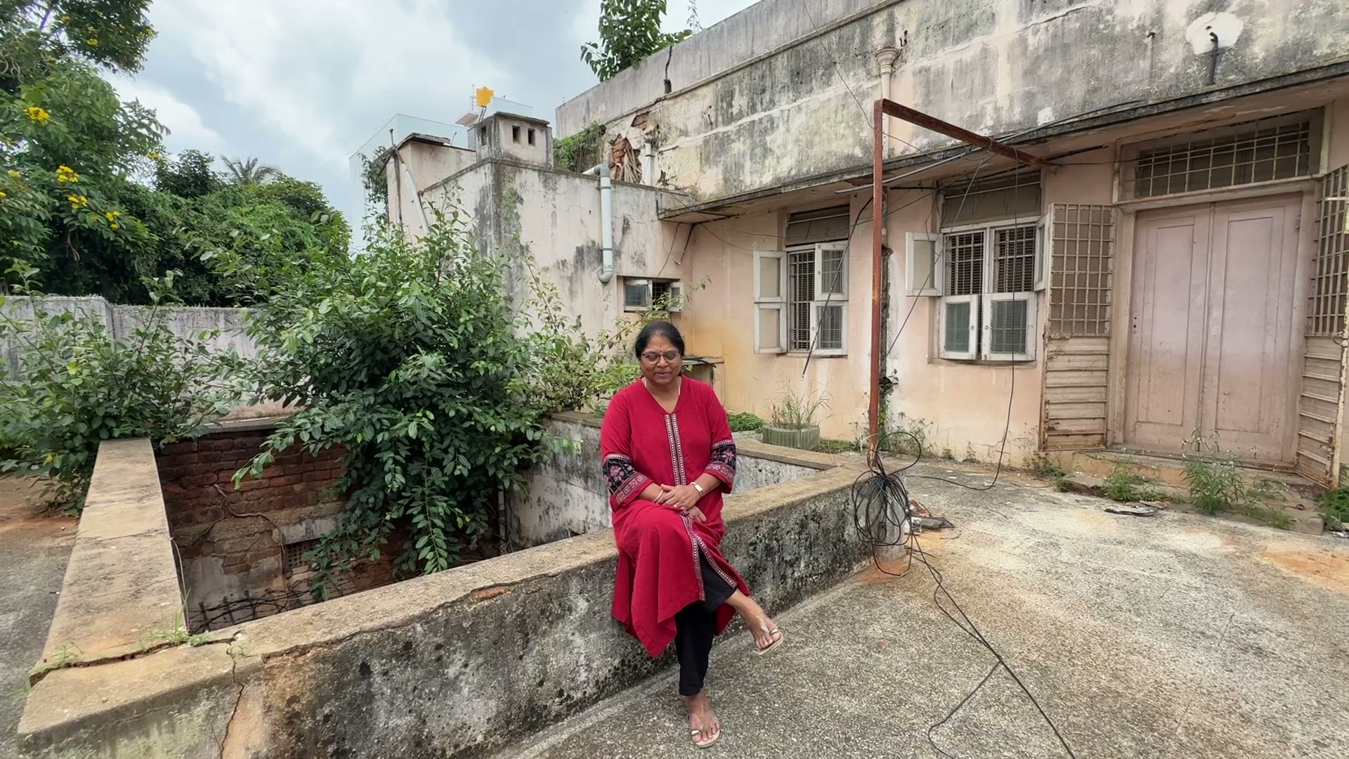 Suman Olety, of the family that kept the house.